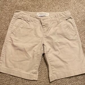 Khaki bermuda twill shorts